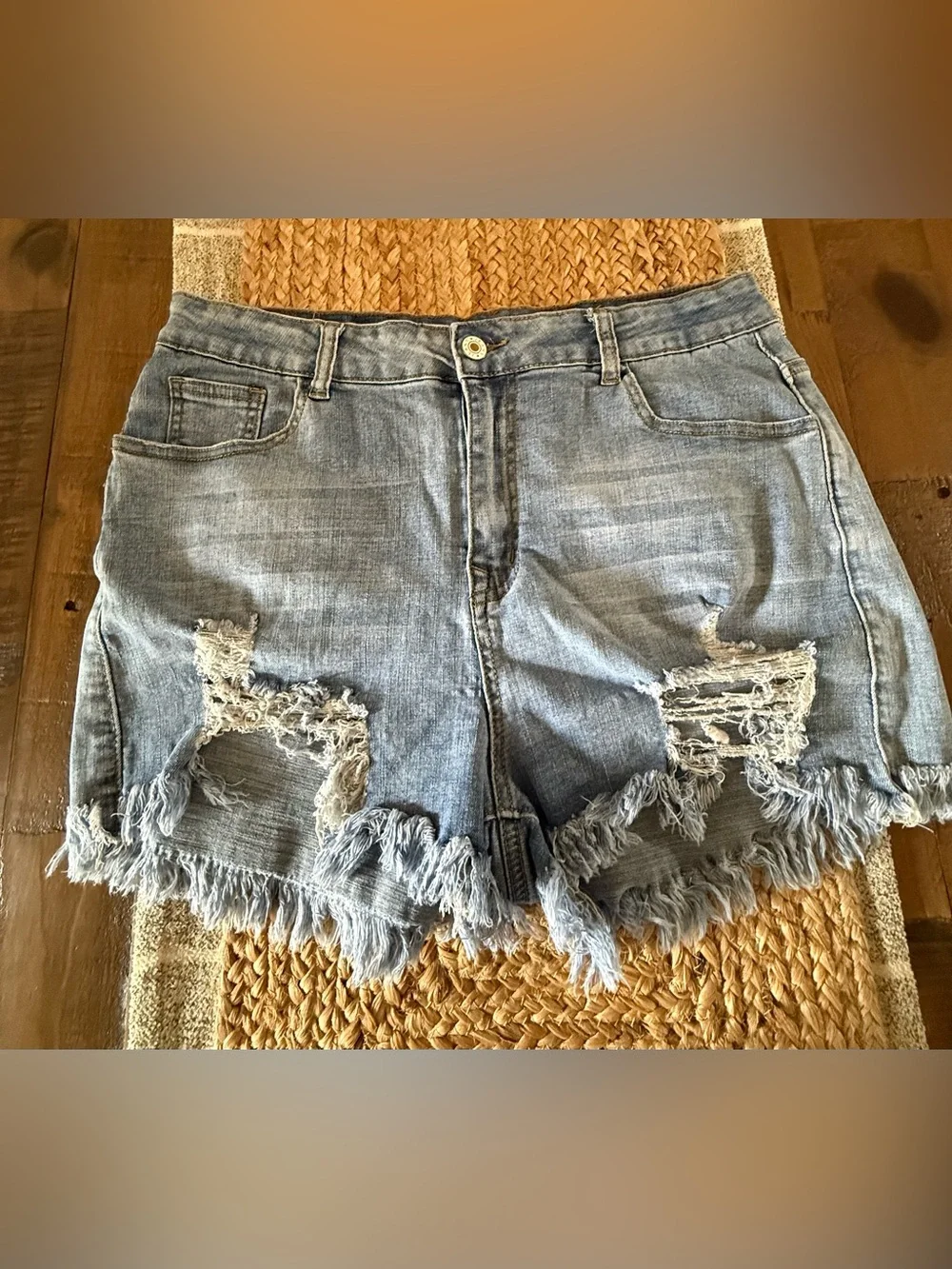High Rise Ripped Frayed Stretchy Jean Shorts - Picture 4 of 8